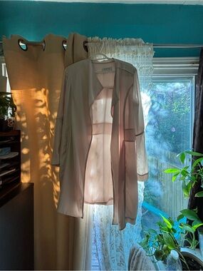 Babaton Light Pink Open-Front Trench Coat (missing belt)